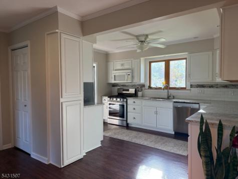 18 Kline Boulevard Readington NJ 08889