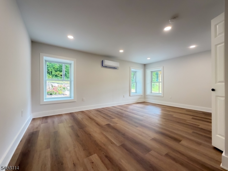 10 Alpine Trail Vernon NJ 07462