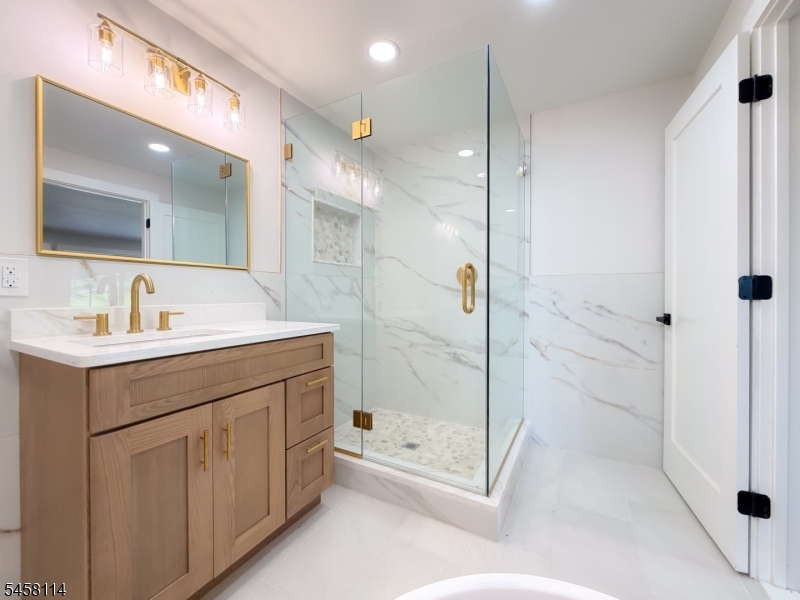 10 Alpine Trail Vernon NJ 07462