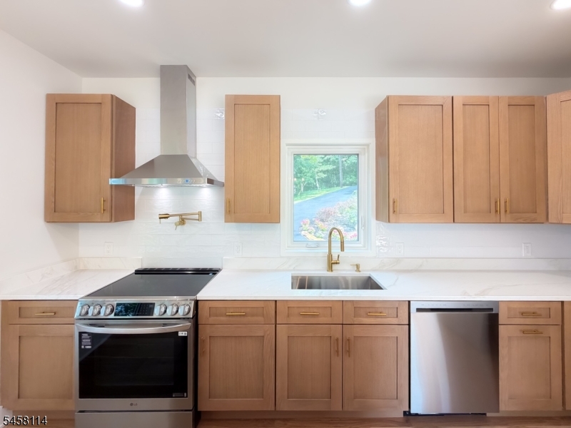 10 Alpine Trail Vernon NJ 07462