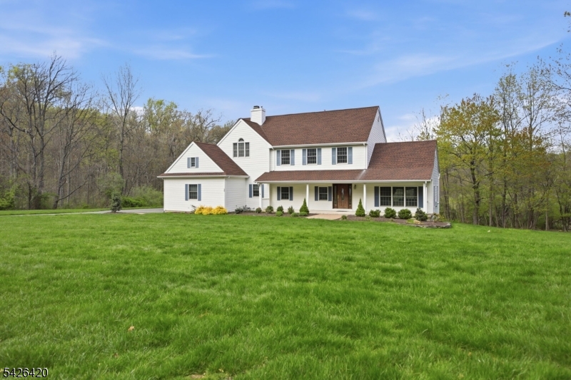 29 Castle Court Randolph NJ 07869