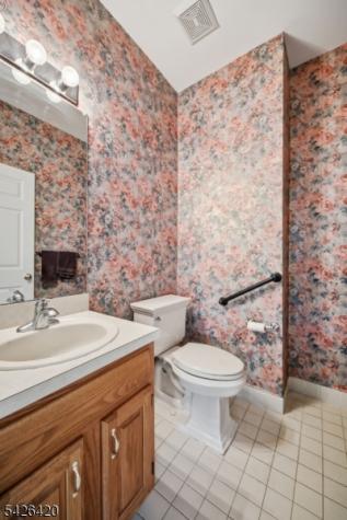 29 Castle Court Randolph NJ 07869
