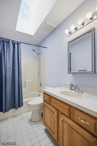 29 Castle Court Randolph NJ 07869