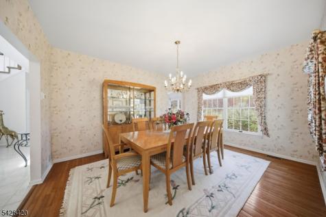29 Castle Court Randolph NJ 07869