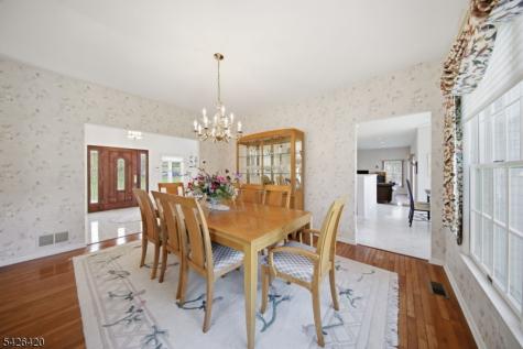 29 Castle Court Randolph NJ 07869