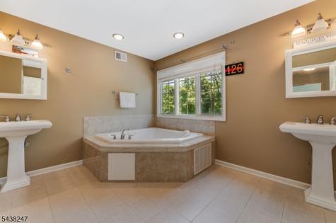 2 General Morgan Lane Lebanon NJ 08826