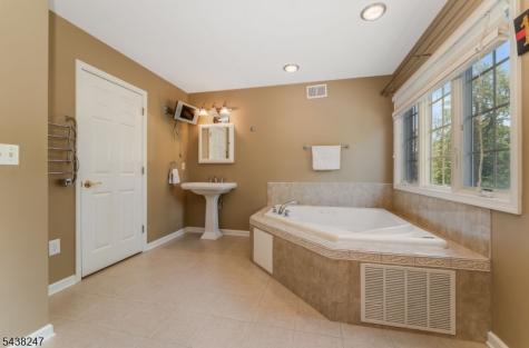 2 General Morgan Lane Lebanon NJ 08826