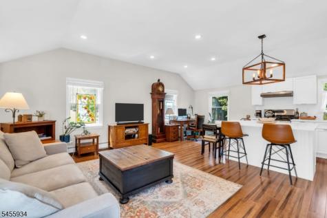 1 Spring Hill Road Franklin NJ 08801