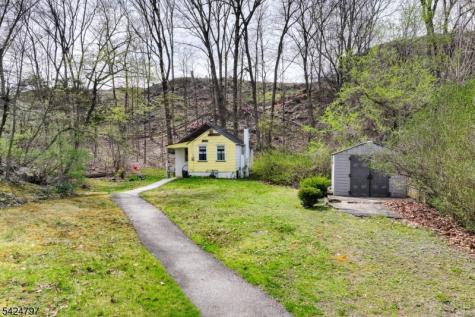 102 Greenwood Avenue Wanaque NJ 07420
