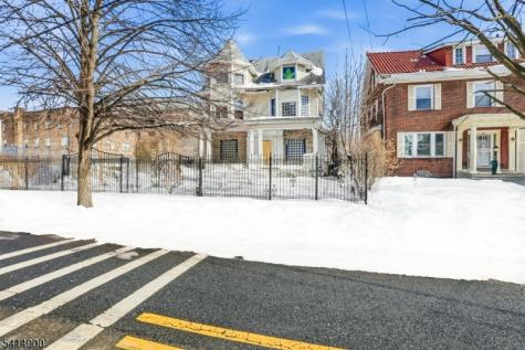 16 Ingraham Place Newark NJ 07108