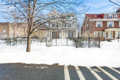 16 Ingraham Place Newark NJ 07108