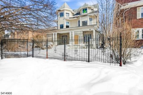 16 Ingraham Place Newark NJ 07108