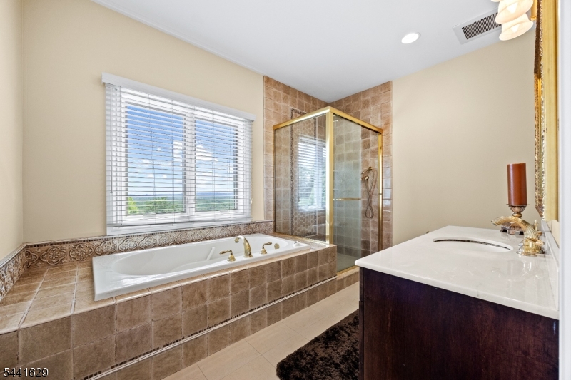 15 Adams Way Montville NJ 07082