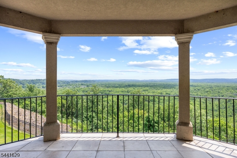 15 Adams Way Montville NJ 07082