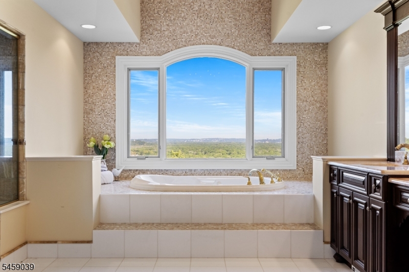 15 Adams Way Montville NJ 07082