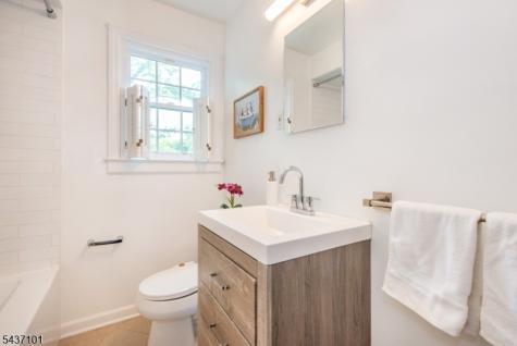 18 Columbia Avenue Berkeley Heights NJ 07922
