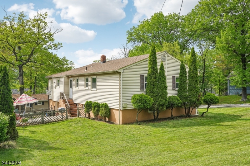 23 Chestnut Road West Orange NJ 07052