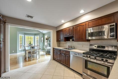 485 Eisenhower Court Wyckoff NJ 07481