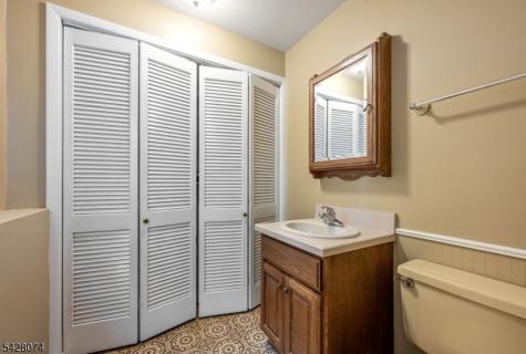 485 Eisenhower Court Wyckoff NJ 07481