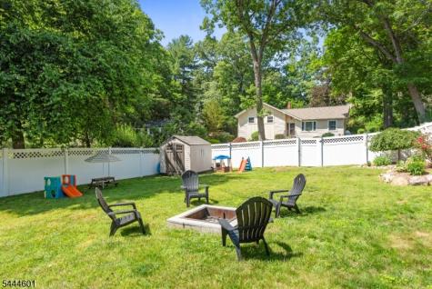561 Rogers Drive Roxbury NJ 07850