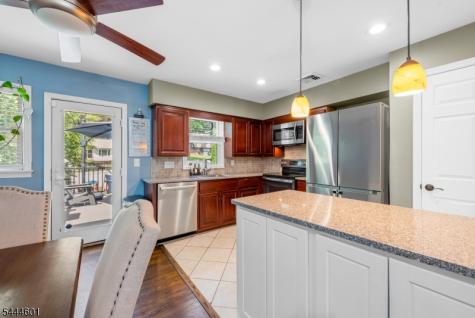 561 Rogers Drive Roxbury NJ 07850