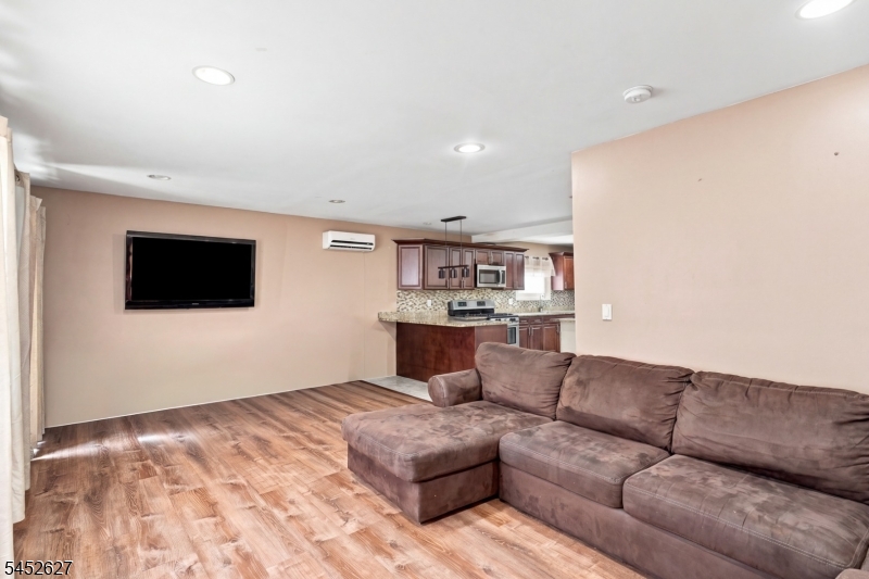 1528 Washington Avenue Pompton Lakes NJ 07442