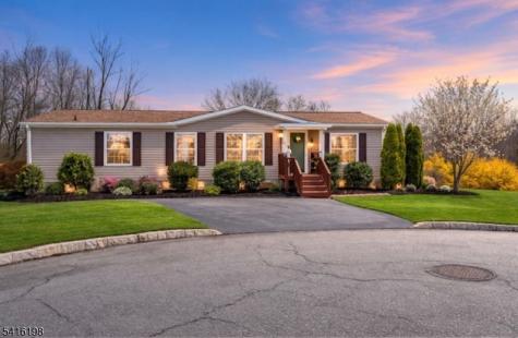 102 New Street Oxford NJ 07863
