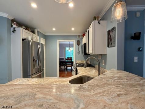 20 Winding Brook Lane Jefferson NJ 07438