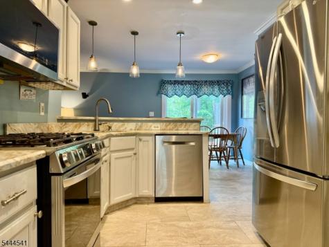 20 Winding Brook Lane Jefferson NJ 07438