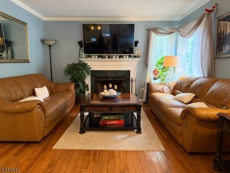 20 Winding Brook Lane Jefferson NJ 07438
