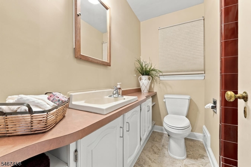 1841 Quaker Way Union NJ 07083