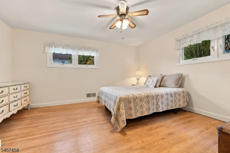 1841 Quaker Way Union NJ 07083