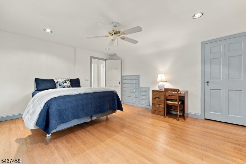 1841 Quaker Way Union NJ 07083