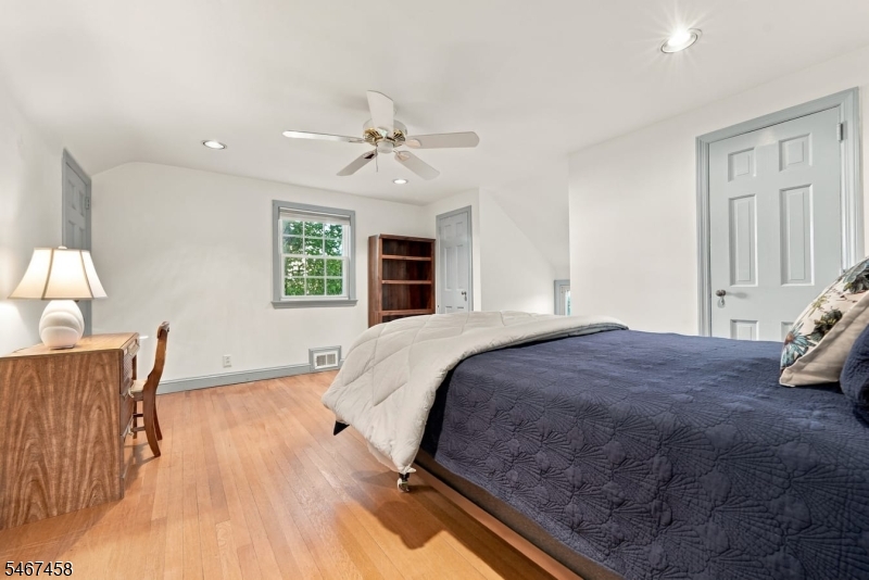 1841 Quaker Way Union NJ 07083