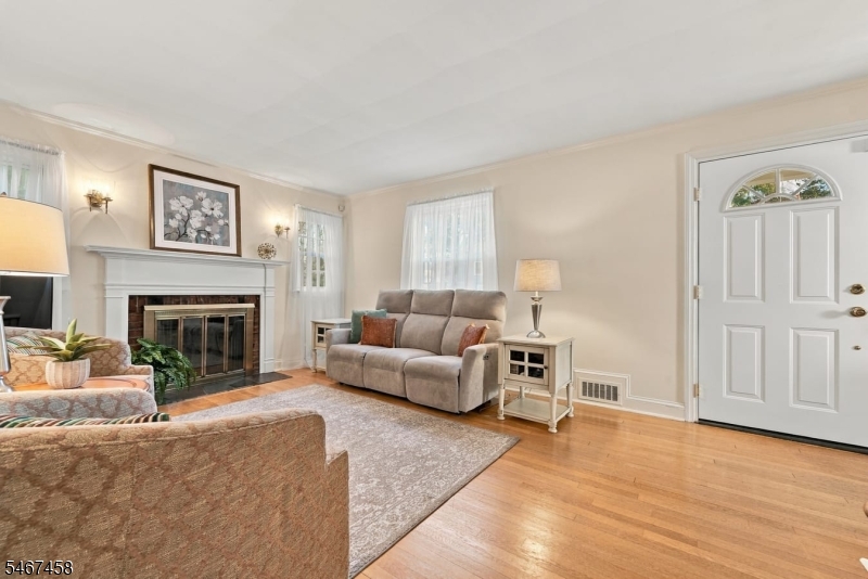 1841 Quaker Way Union NJ 07083