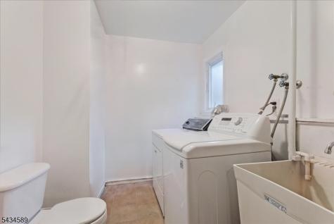 9 Arthur Terrace Livingston NJ 07039