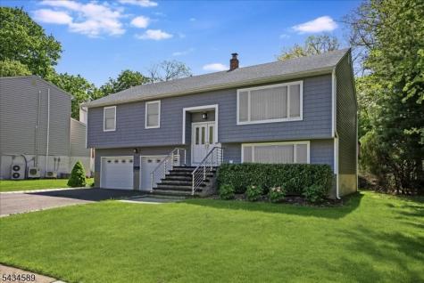 9 Arthur Terrace Livingston NJ 07039
