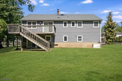 9 Arthur Terrace Livingston NJ 07039