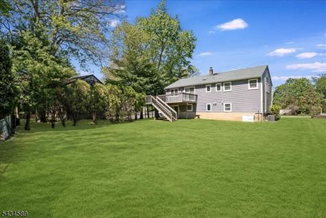 9 Arthur Terrace Livingston NJ 07039