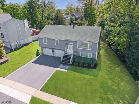 9 Arthur Terrace Livingston NJ 07039