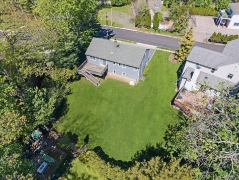 9 Arthur Terrace Livingston NJ 07039