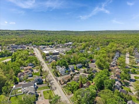 9 Arthur Terrace Livingston NJ 07039