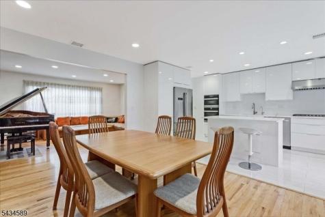 9 Arthur Terrace Livingston NJ 07039