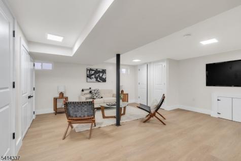 326 Saint Cloud Avenue West Orange NJ 07052