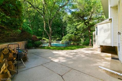 1 Winding Way North Caldwell NJ 07006
