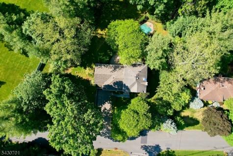 1 Winding Way North Caldwell NJ 07006