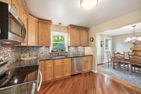 36 Calumet Avenue Oakland NJ 07436