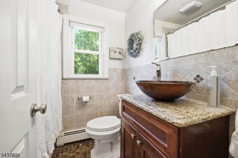 36 Calumet Avenue Oakland NJ 07436