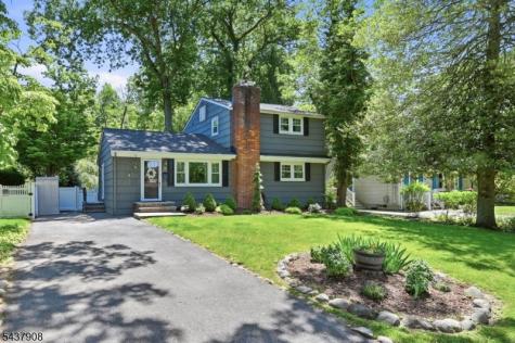 36 Calumet Avenue Oakland NJ 07436