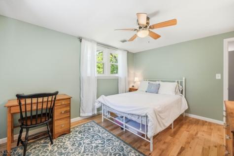 36 Calumet Avenue Oakland NJ 07436
